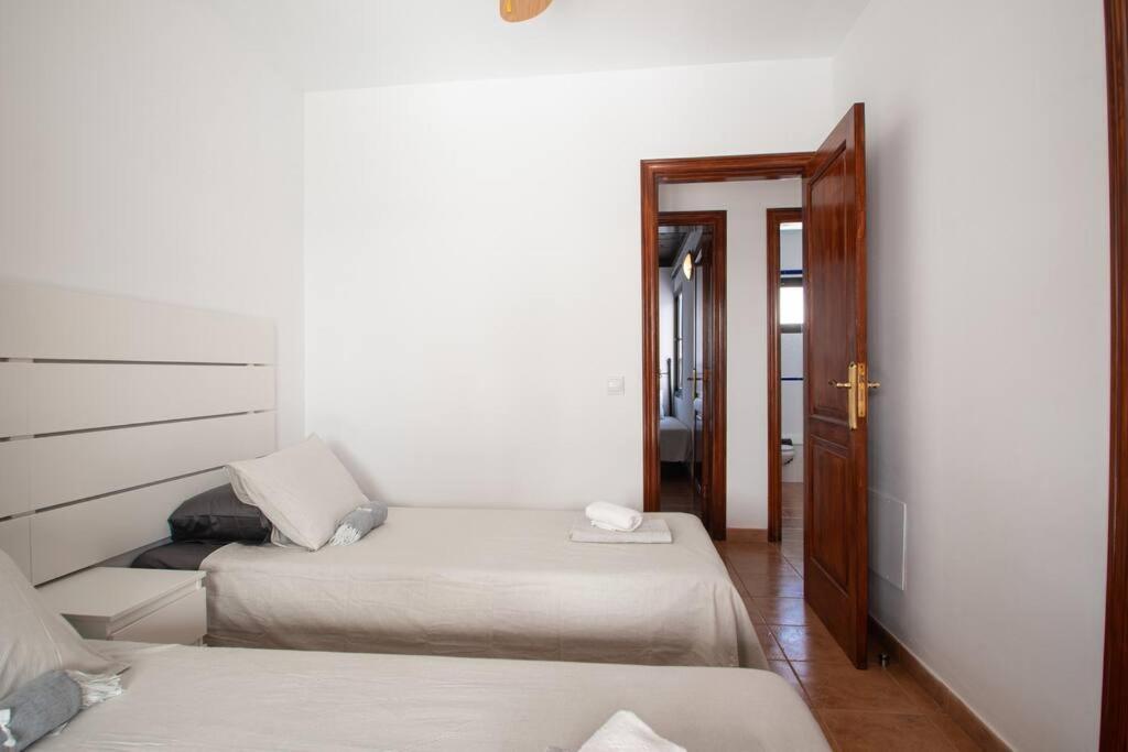 Casa Marlay Spacious, Heated Pool, Bbq & Fast Wi-Fi Only 15 Minutes Walk To Town Playa Blanca  Exterior photo
