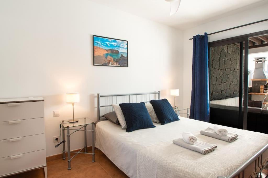 Casa Marlay Spacious, Heated Pool, Bbq & Fast Wi-Fi Only 15 Minutes Walk To Town Playa Blanca  Exterior photo