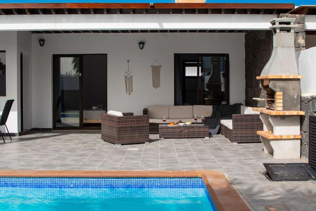 Casa Marlay Spacious, Heated Pool, Bbq & Fast Wi-Fi Only 15 Minutes Walk To Town Playa Blanca  Exterior photo