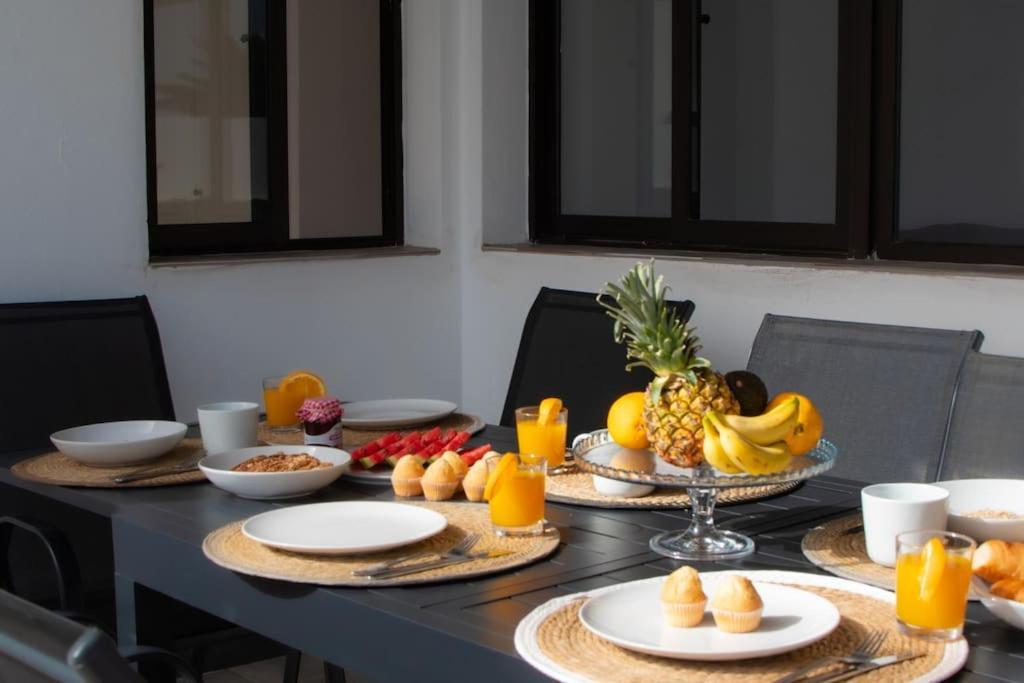 Casa Marlay Spacious, Heated Pool, Bbq & Fast Wi-Fi Only 15 Minutes Walk To Town Playa Blanca  Exterior photo