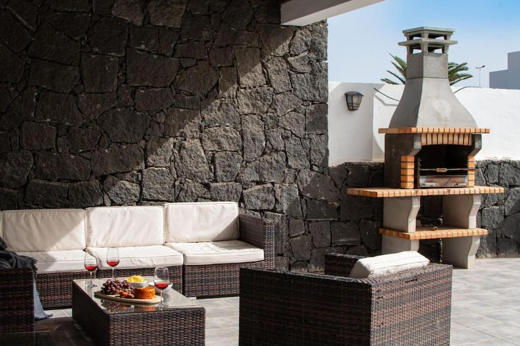 Casa Marlay Spacious, Heated Pool, Bbq & Fast Wi-Fi Only 15 Minutes Walk To Town Playa Blanca  Exterior photo