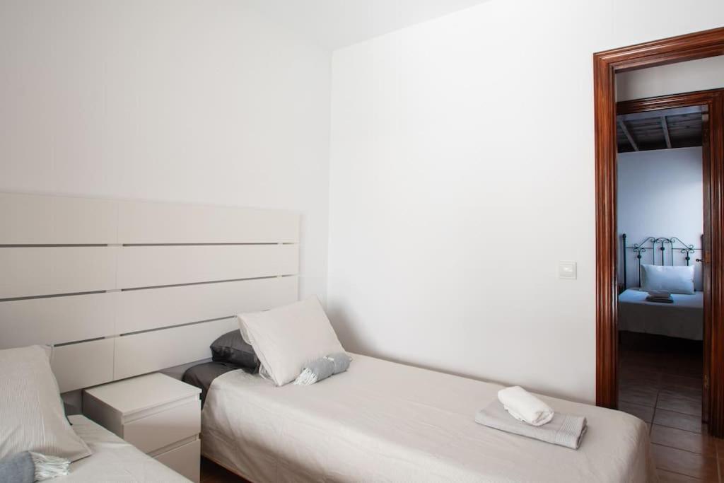 Casa Marlay Spacious, Heated Pool, Bbq & Fast Wi-Fi Only 15 Minutes Walk To Town Playa Blanca  Exterior photo