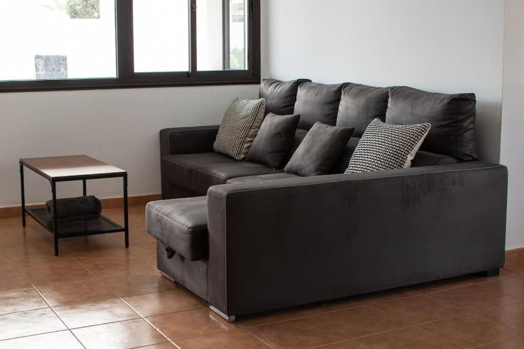 Casa Marlay Spacious, Heated Pool, Bbq & Fast Wi-Fi Only 15 Minutes Walk To Town Playa Blanca  Exterior photo