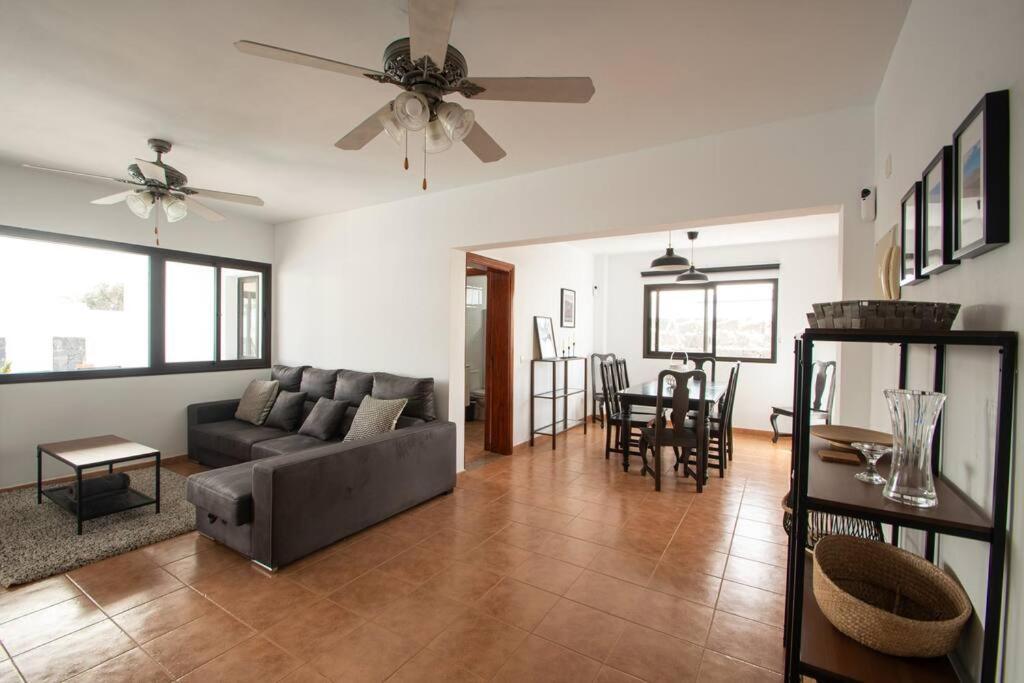 Casa Marlay Spacious, Heated Pool, Bbq & Fast Wi-Fi Only 15 Minutes Walk To Town Playa Blanca  Exterior photo