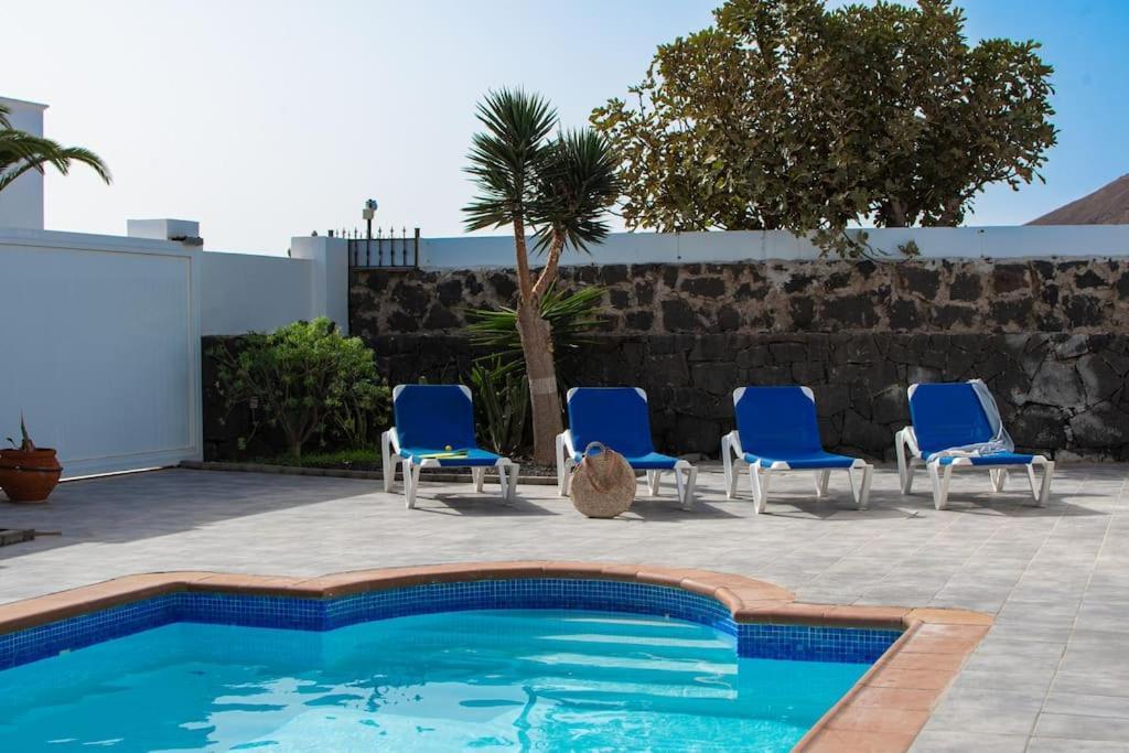 Casa Marlay Spacious, Heated Pool, Bbq & Fast Wi-Fi Only 15 Minutes Walk To Town Playa Blanca  Exterior photo