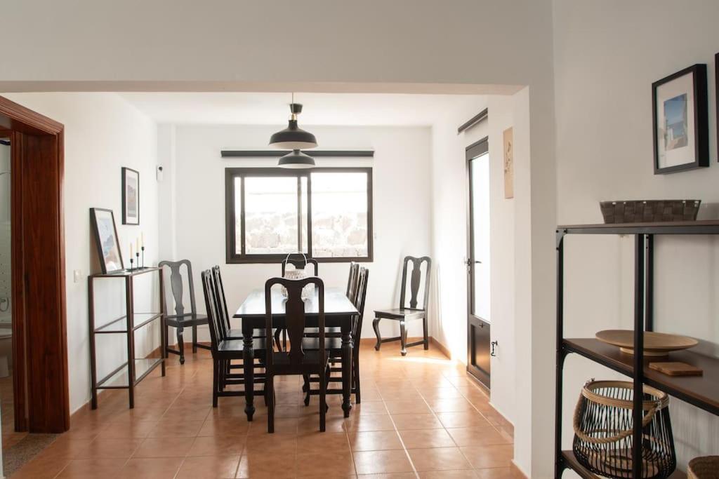 Casa Marlay Spacious, Heated Pool, Bbq & Fast Wi-Fi Only 15 Minutes Walk To Town Playa Blanca  Exterior photo
